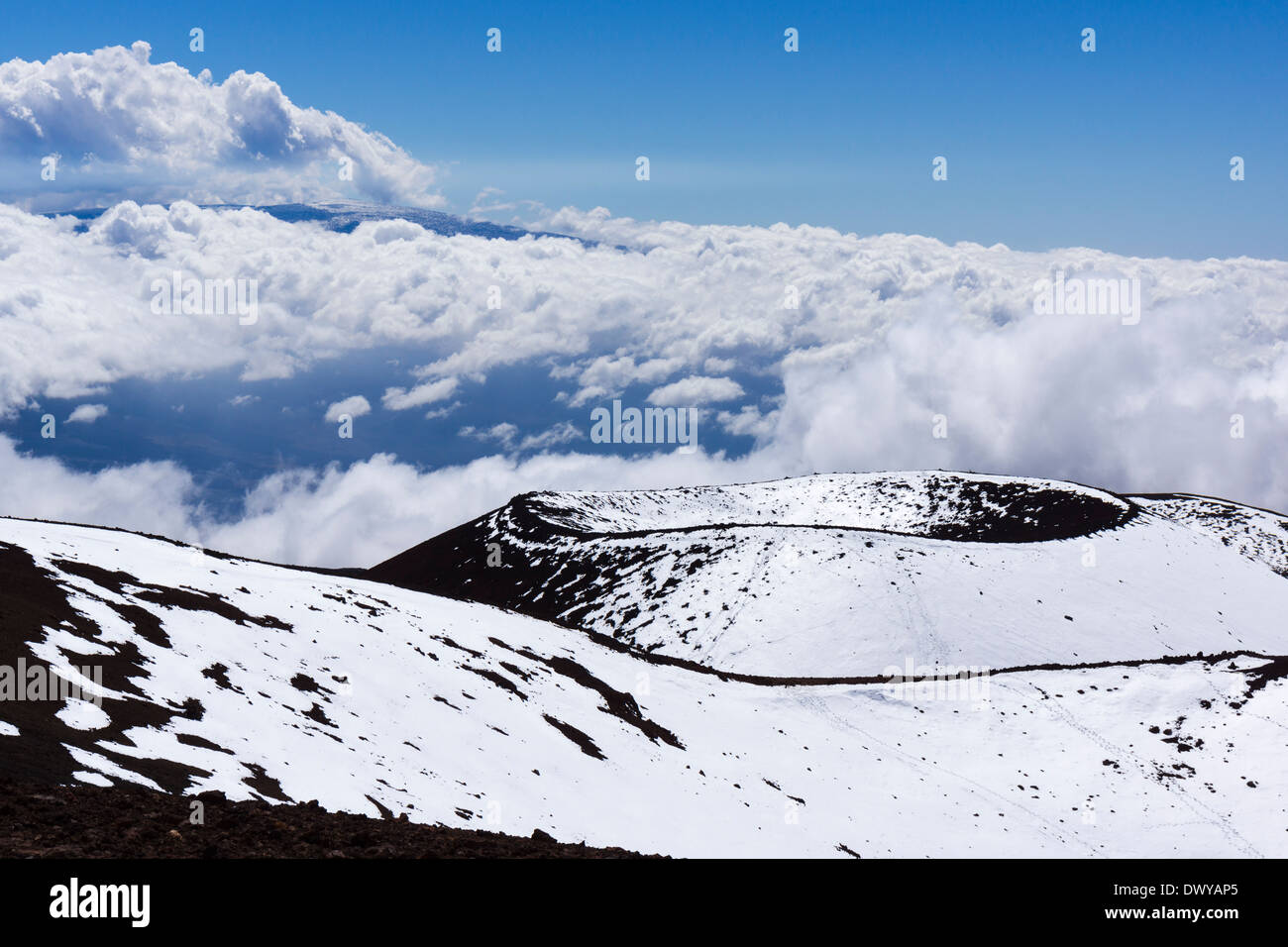 Mauna kea hawaii snow hires stock photography and images Alamy
